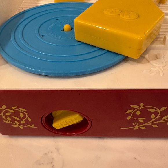 Not vintage Fisher Price Music Box Record Player - Picture 3 of 6